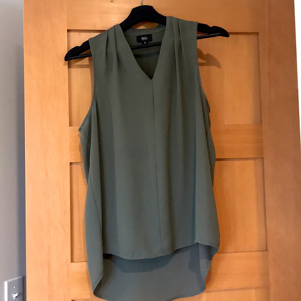Sleeveless Blouse